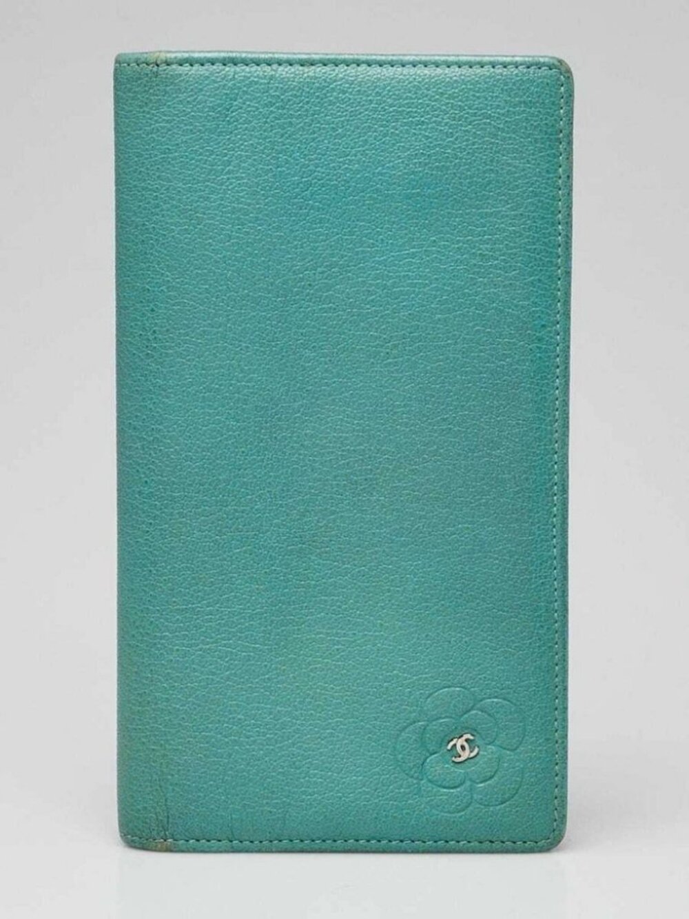 Chanel Green Leather Camellia Long Wallet - Picture 1 of 10